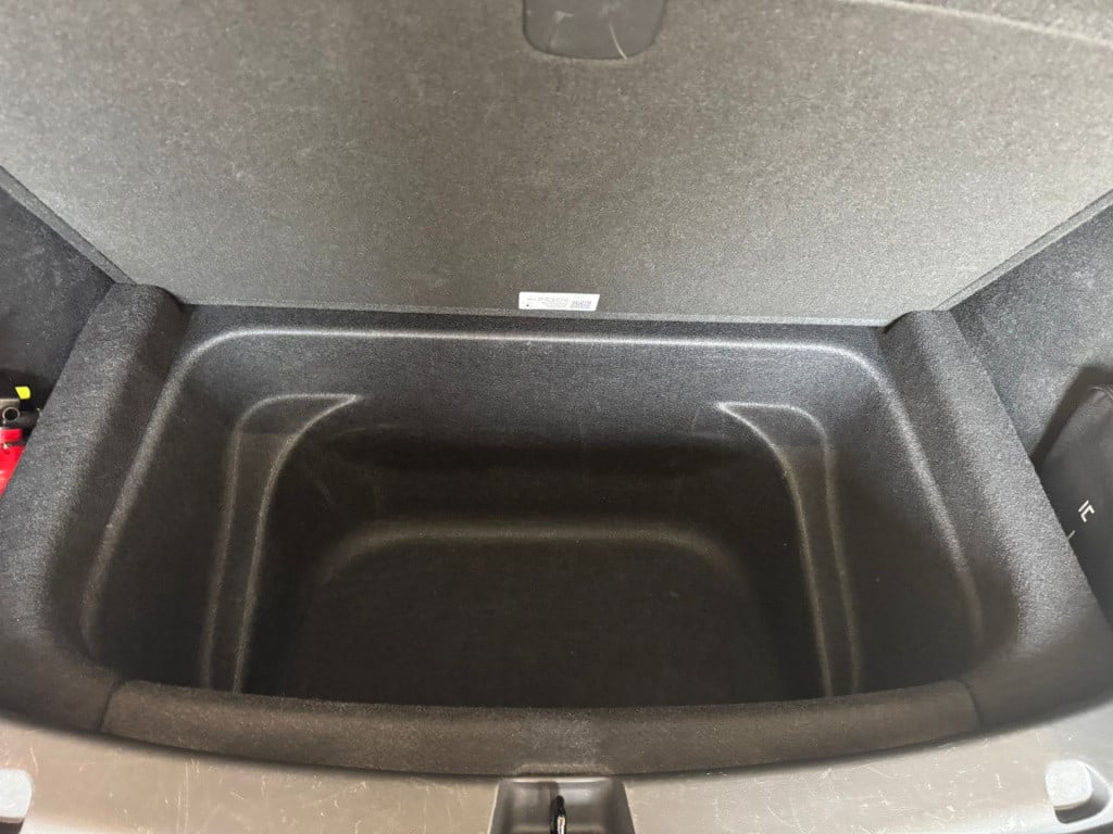 Tesla Model Y long range awd 75 kwh