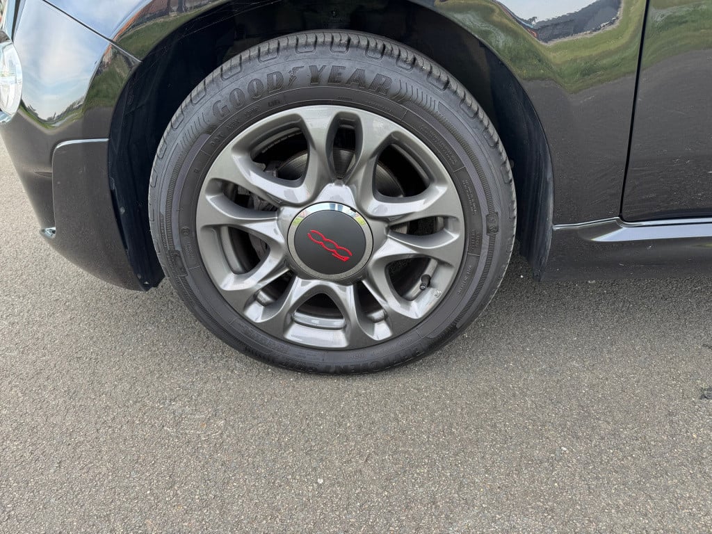 Fiat 500 1.2 rockstar / apple-carplay / cruisecontrol