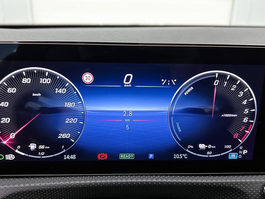 Mercedes-Benz A-Klasse 250 e business solution amg | panoramaschuifdak | sm