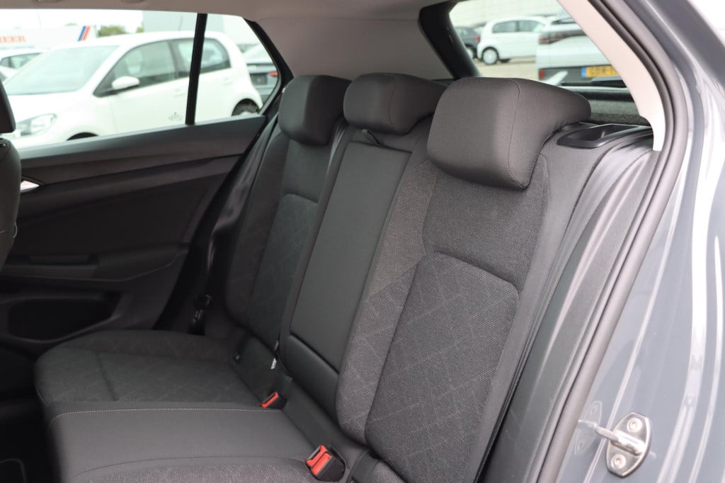Volkswagen Golf 1.0 etsi life 115pk dsg7