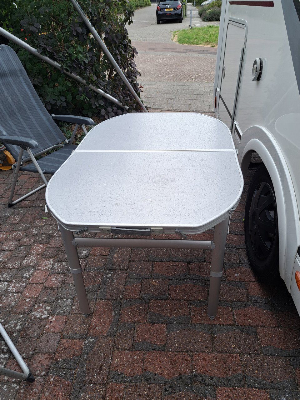 2 ANWB Campingstoelen verstelbaar hoge rug met vertelbare tafel