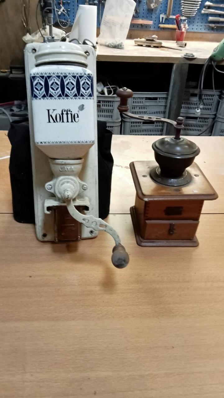 Antieke koffiemolens