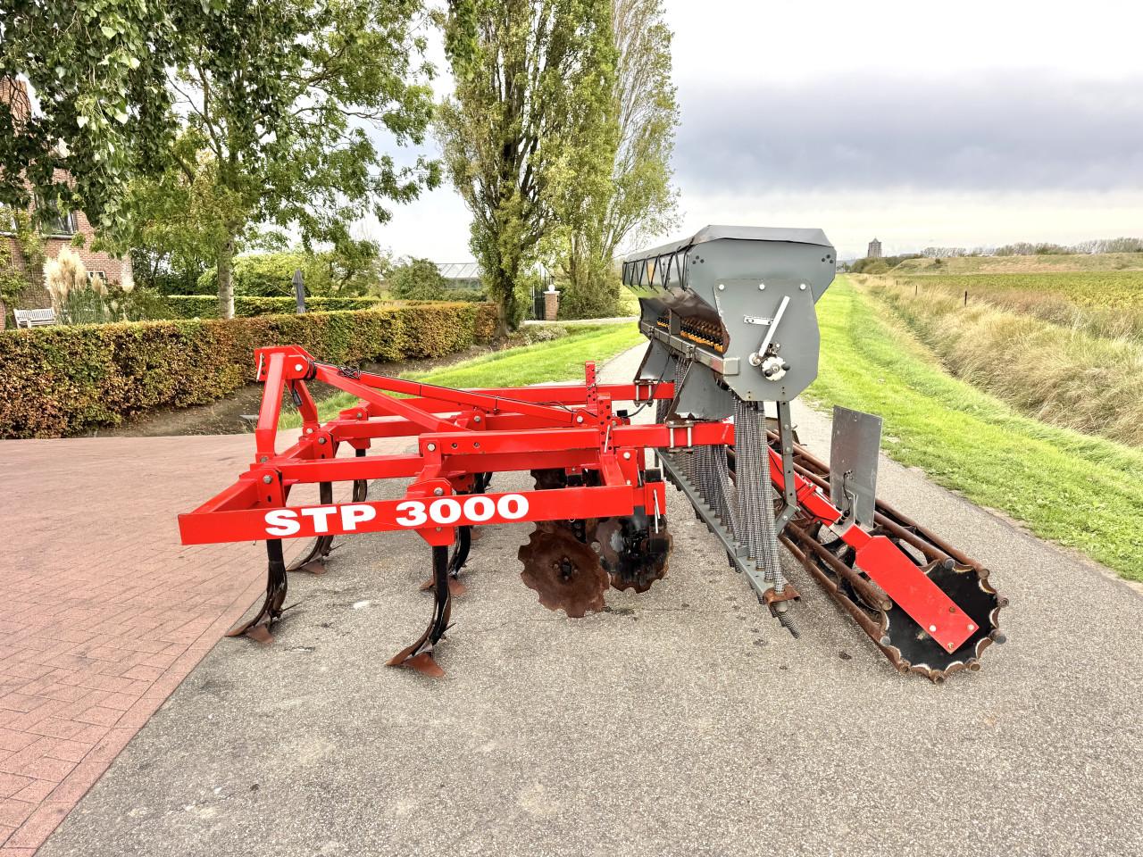 Vleugelschaar cultivator / Unia zaaimachine