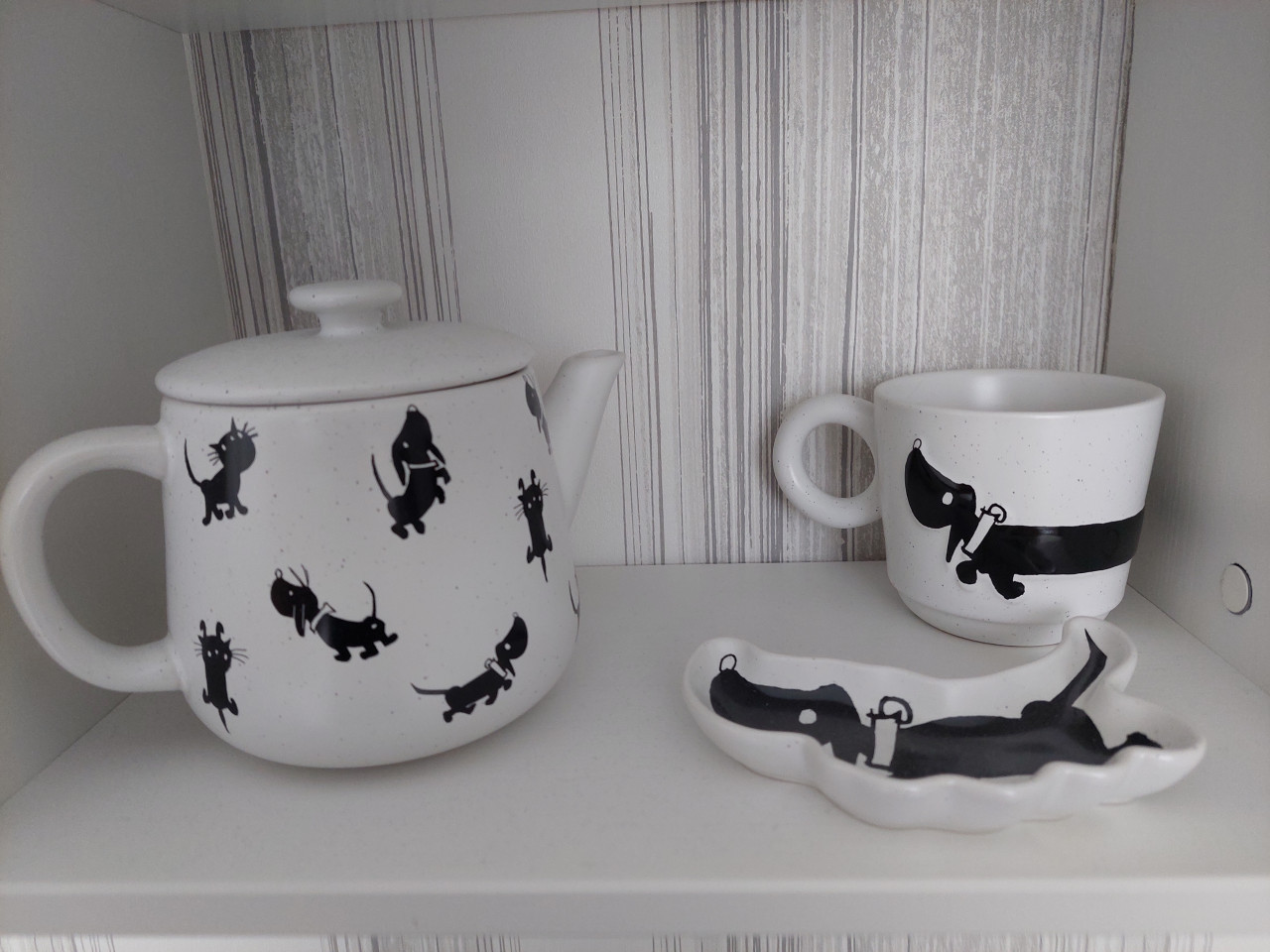 TAKKIE THEEPOT, MOK EN SCHAALTJE