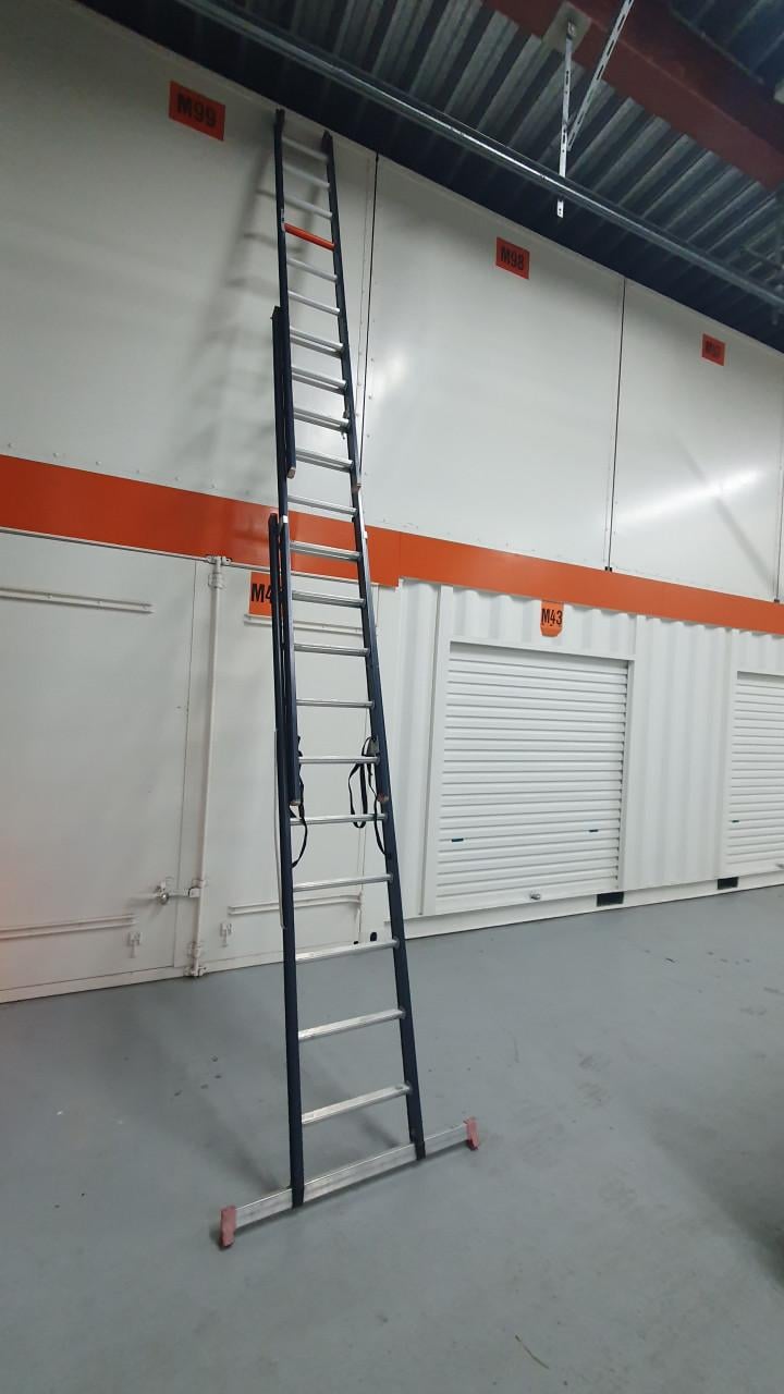 Inventaris Elektroklus, bedrijfsauto, frees, ladders en meer