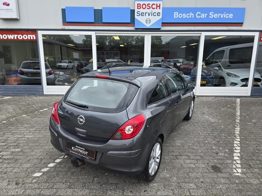Opel Corsa 1.2-16v anniversary edition