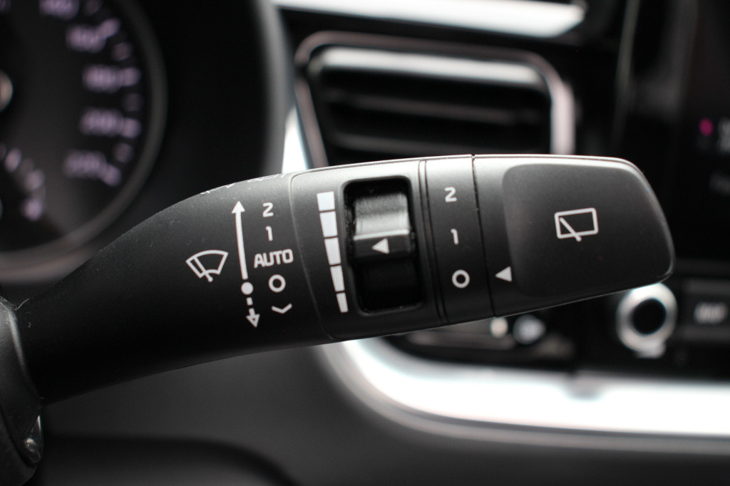 Kia Stonic 1.0 t-gdi platinum edition | schuifdak | leder | camera