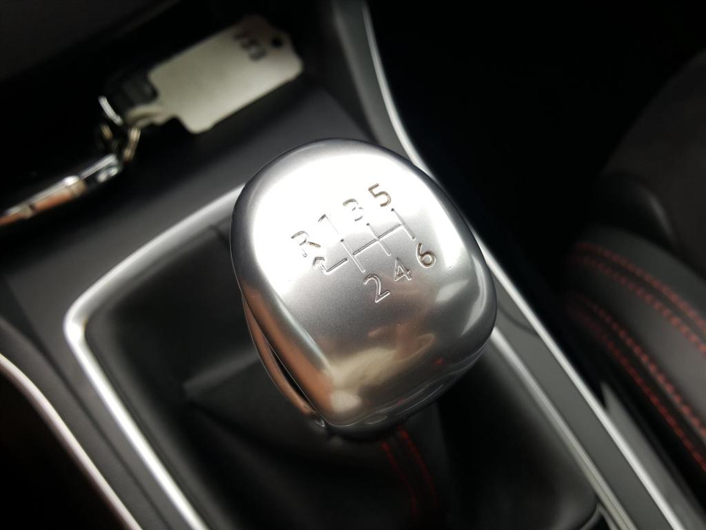 Peugeot 308 gt 1.6 turbo-205pk navi | full-led | alcantara/leer | trekhaak 