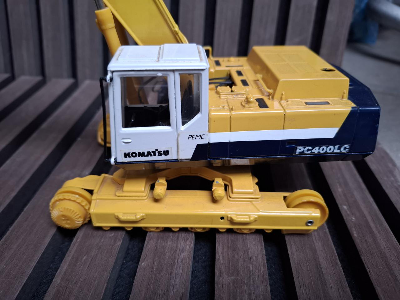 Komatsu PC400LC Graafmachine Model - Zo goed als nieuw.