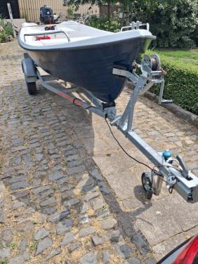 Motorboot
