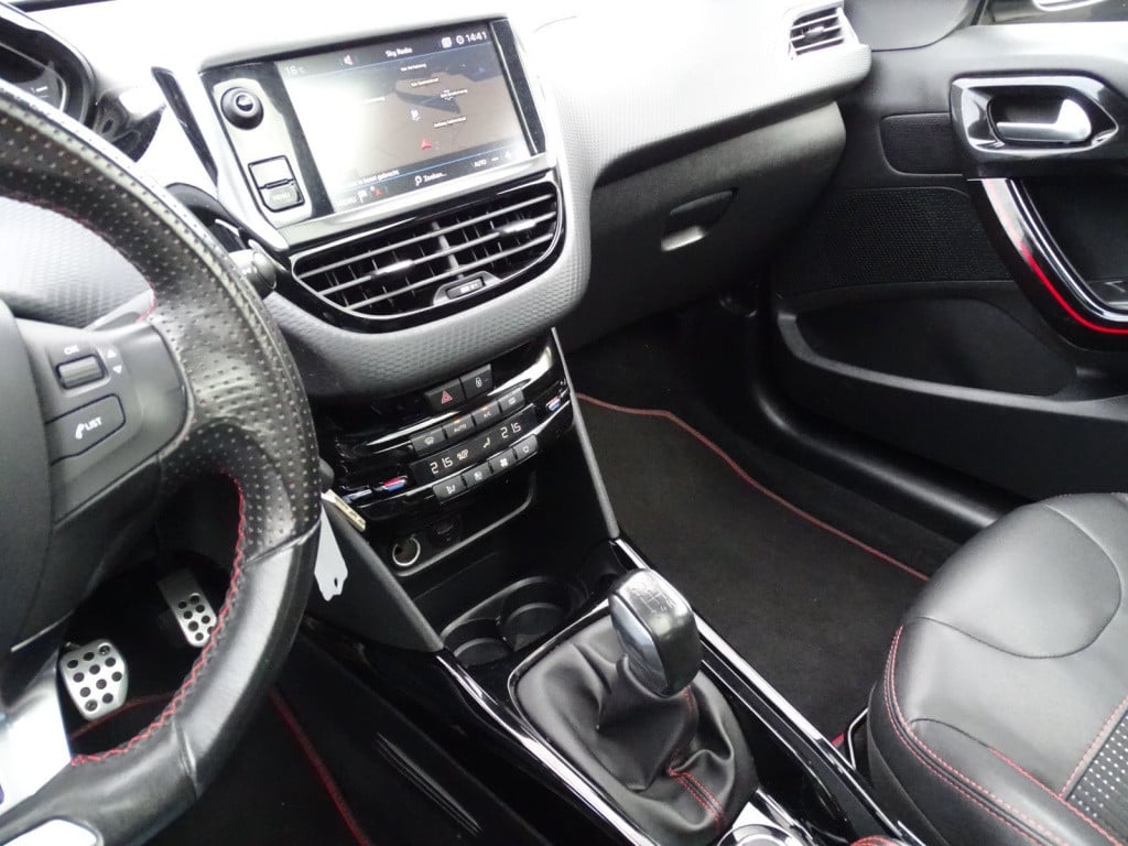 Peugeot 2008 1.2 puretech gt-line