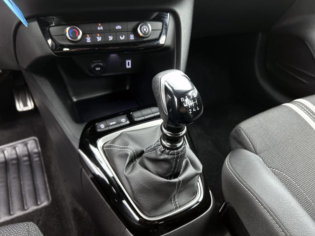 Opel Corsa 1.2 turbo gs | camera | 16" lichtmetalen velgen | apple carplay/
