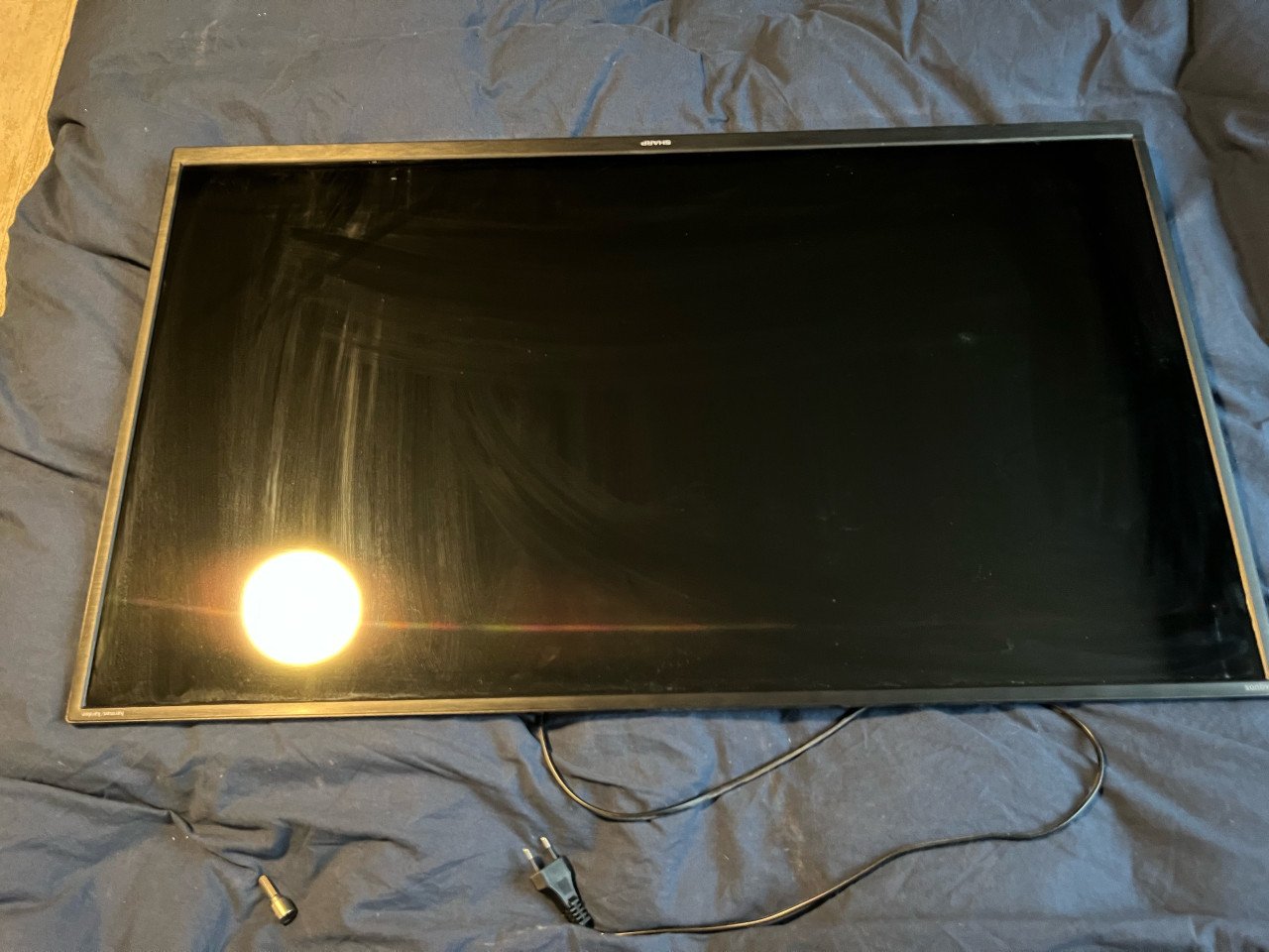 Sharp 40" TV met Harman/Kardon geluid