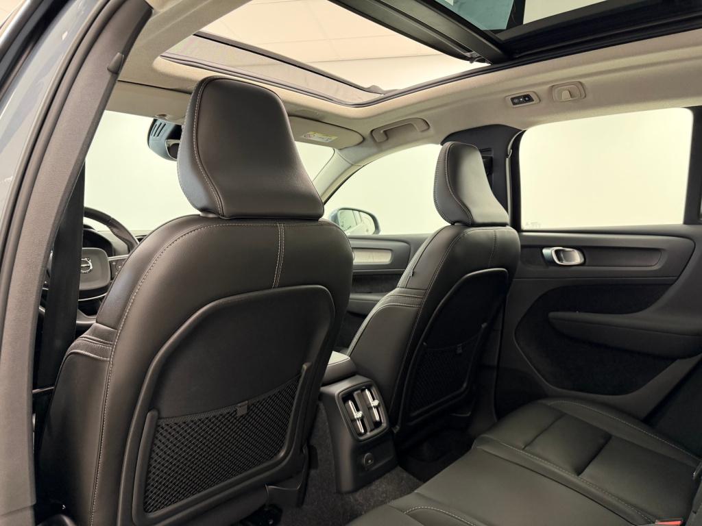 Volvo XC40 1.5 t5 recharge inscription | trekhaak | panoramadak | h&k | thu