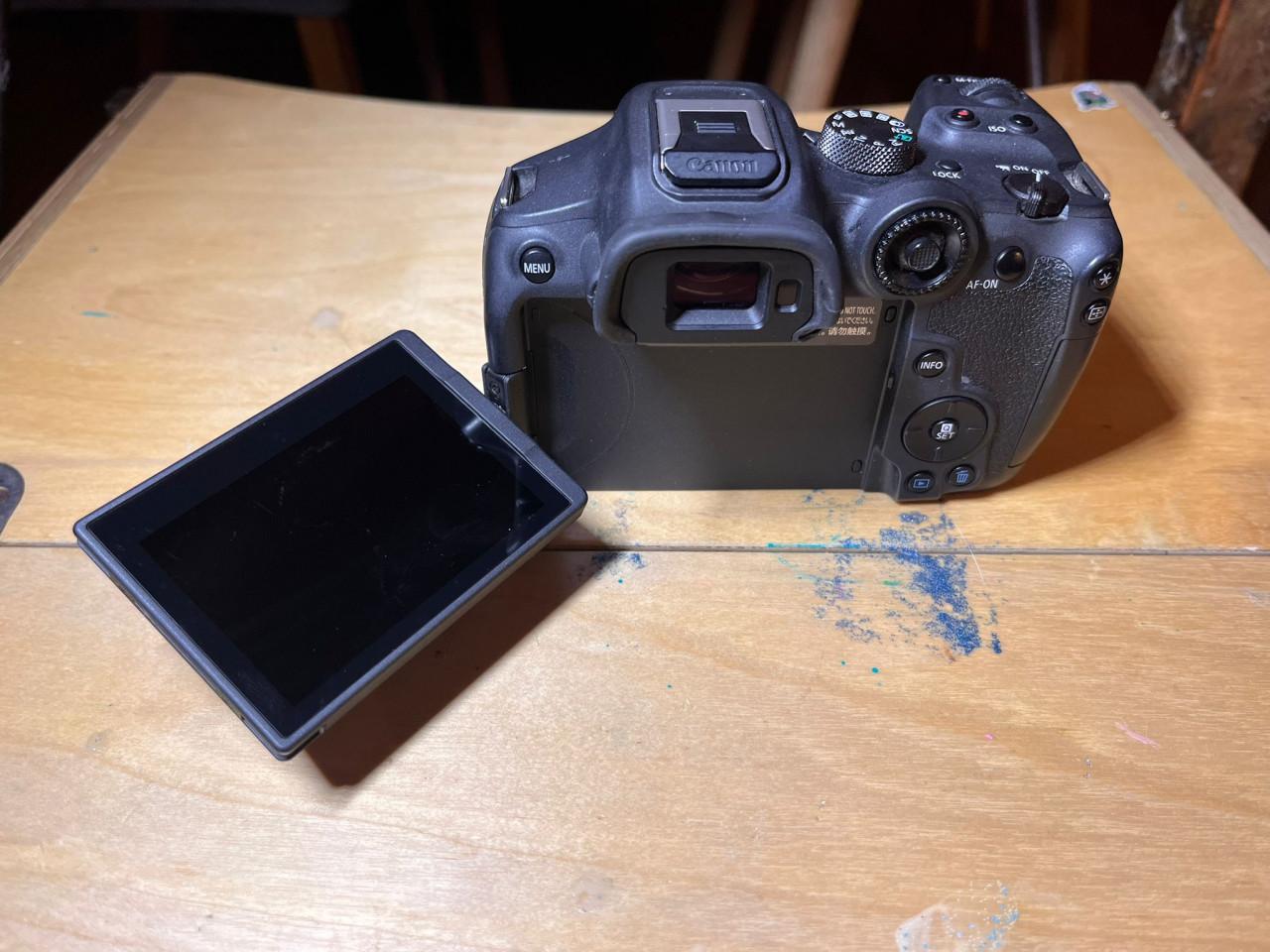 Canon R7 - Hoge kwaliteit systeemcamera, zo goed als nieuw