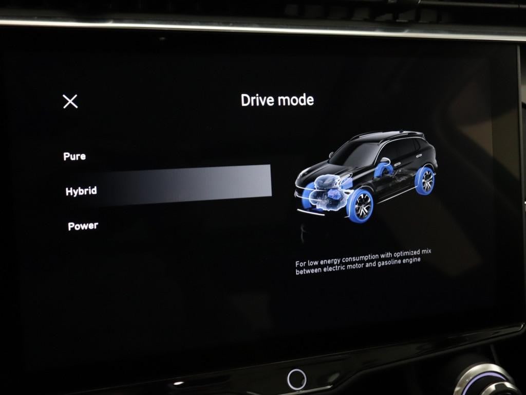 Lynk & Co 01 1.5 plug in hybrid|1800kg trekgewicht|trekhaak| nieuw model!