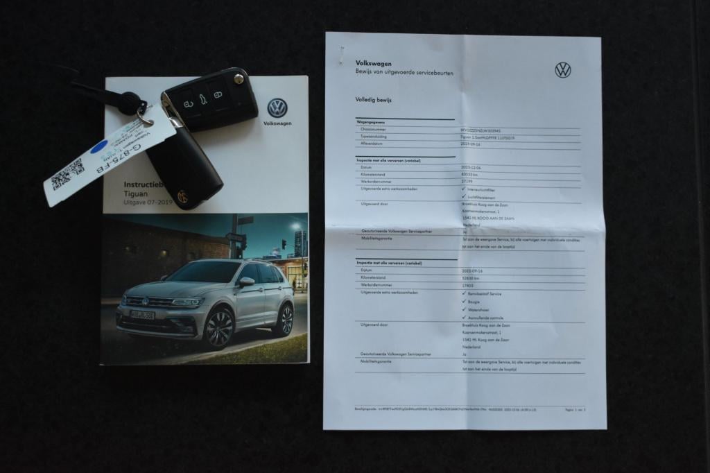 Volkswagen Tiguan 1.5 tsi act highline r-line | trekhaak | panoramadak | dy