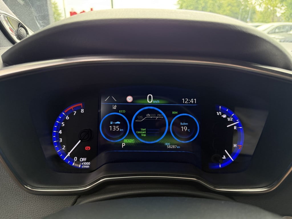 Toyota Corolla Touring Sports 2.0 hybrid executive // 185pk // jbl audio //