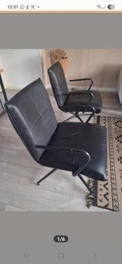 2 draaistoelen zwart leder