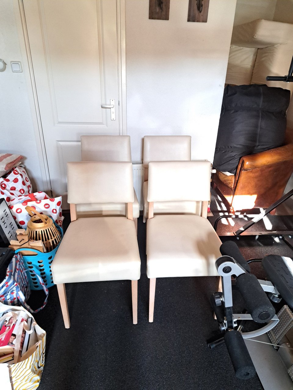 Stoelen en tafels