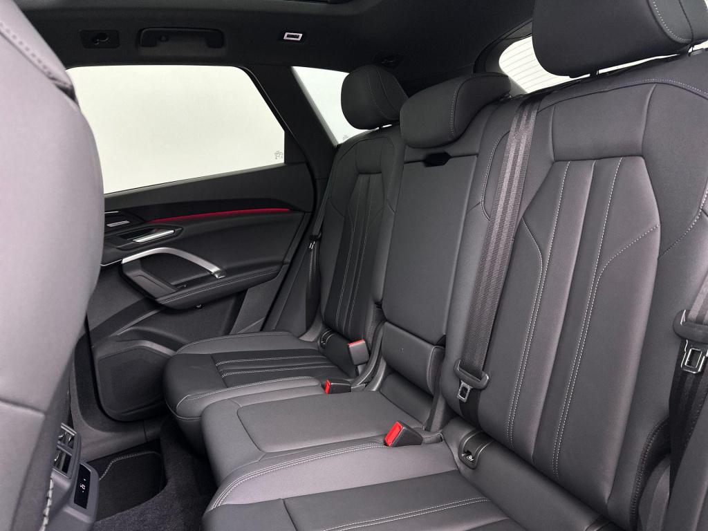 Audi Q5 s edition competition e-hybrid 270 kw / 367 pk suv