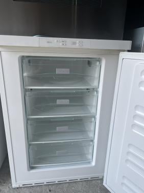 Miele vrieskast met 4 laden 110 liter 85x60 cm. Schoon en netjes