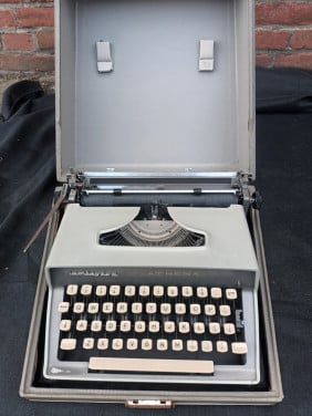 Remington Athena Type Machine