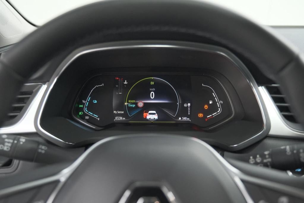 Renault Captur 1.6 e-tech hybrid 145 intens | trekhaak | camera | stoelverw
