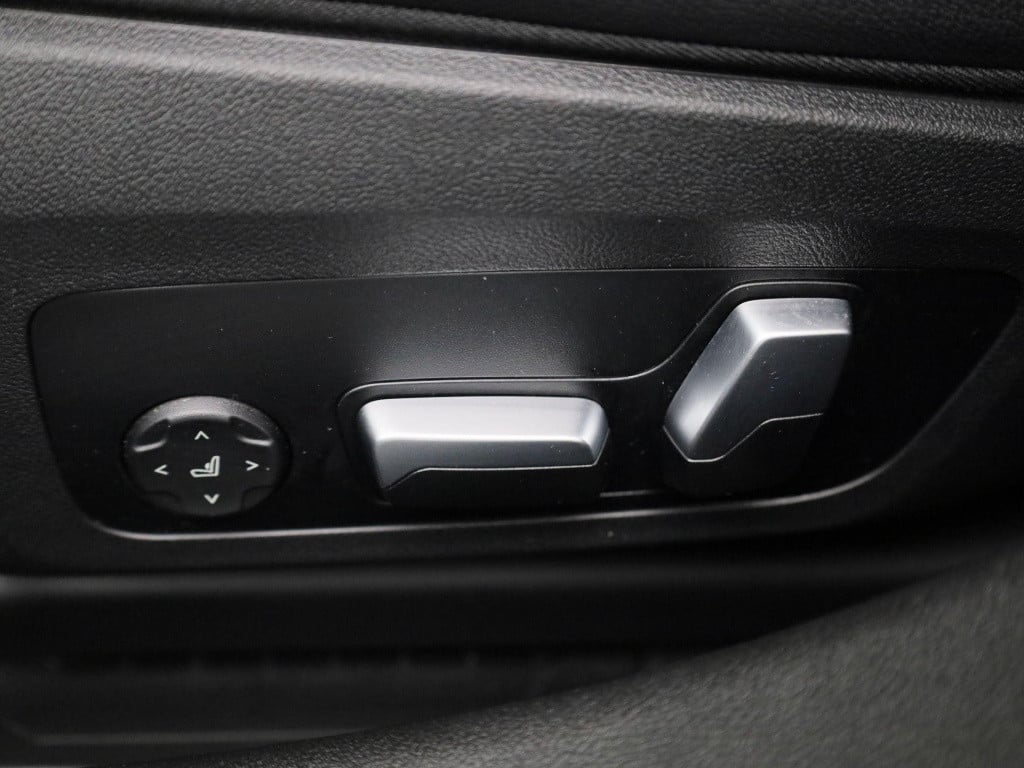 BMW 3-serie 320e high executive | automaat | navigatie | leder | elektrisch