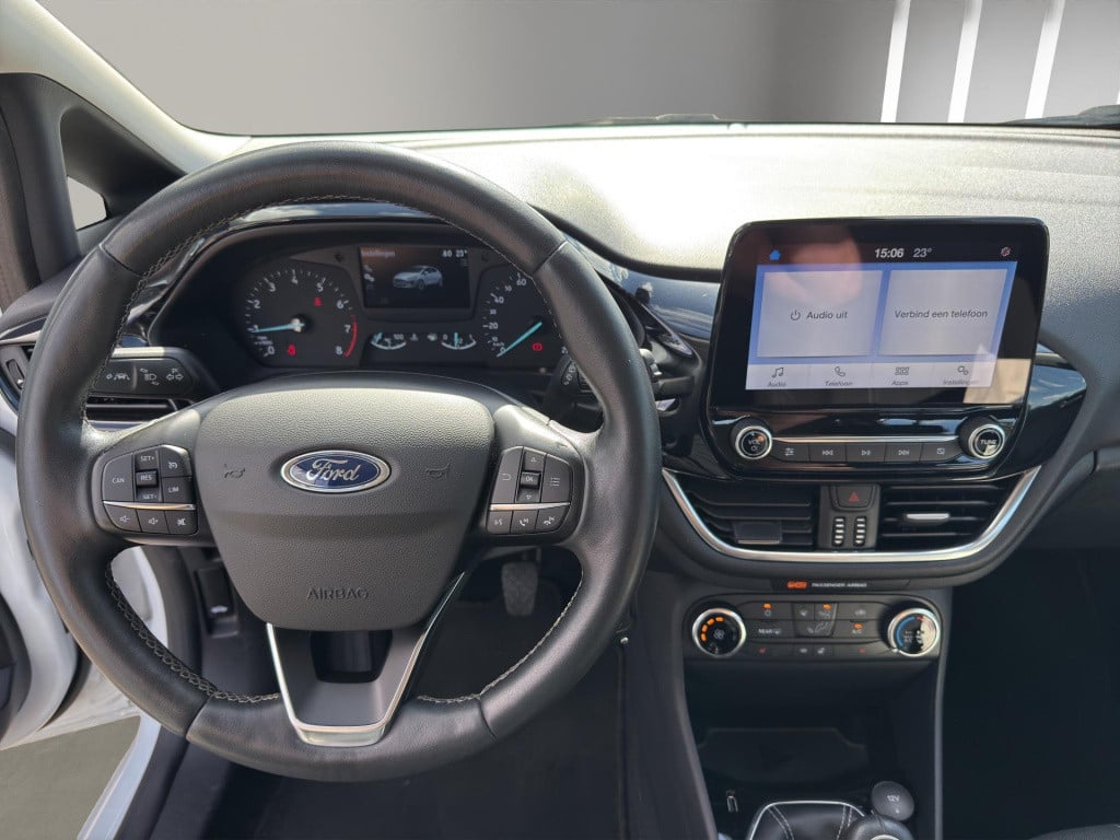 Ford Fiesta 1.1 trend 5drs airco | 75pk |stuur en stoelverwarming | apple /