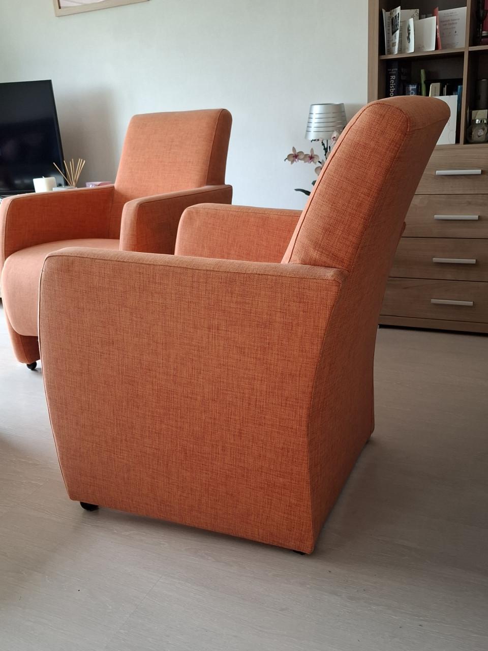 Vrolijk gekleurde fauteuils