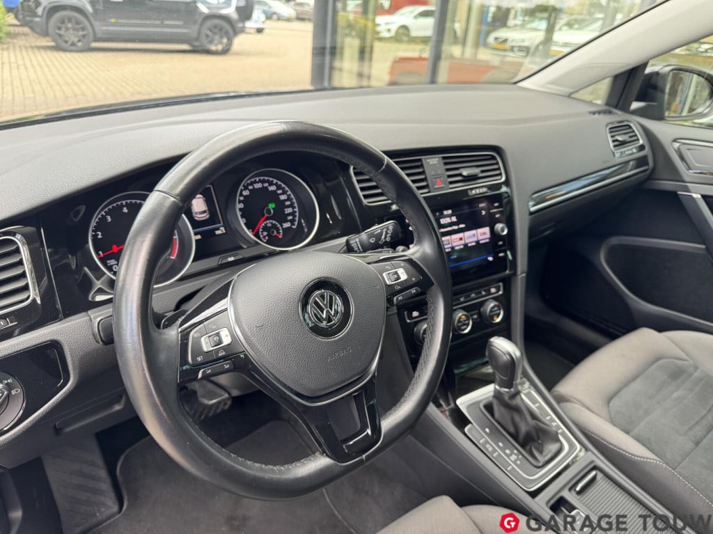 Volkswagen Golf 1.5 tsi highline business r dsg 150pk