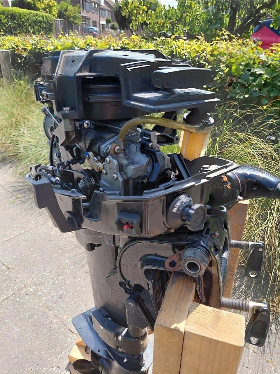 Buitenboordmotor Mercury 10 PK met externe brandstoftank
