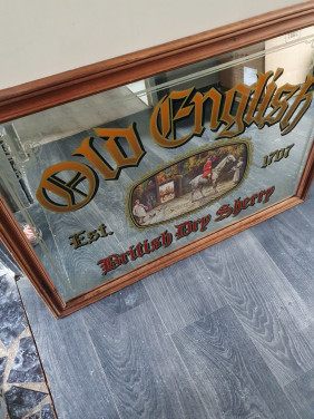 Grote vintage Old English British Dry Sherry' pub spiegel....