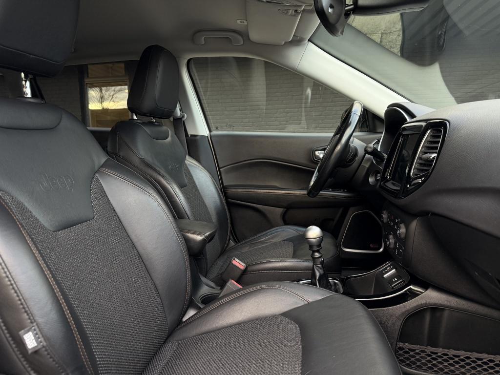 Jeep Compass 1.4 m.air limited // beats audio // trekhaak //
