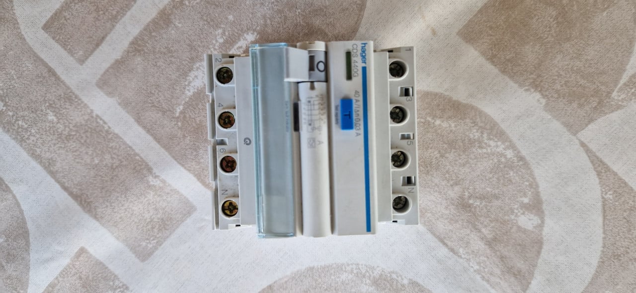 3 fase aardlekschakelaar Hager