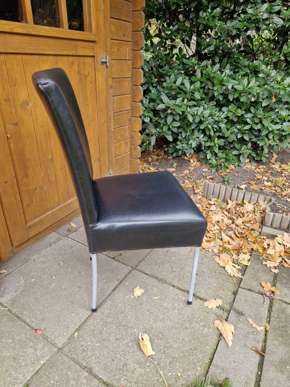 Prachtige leren eetkamerstoelen