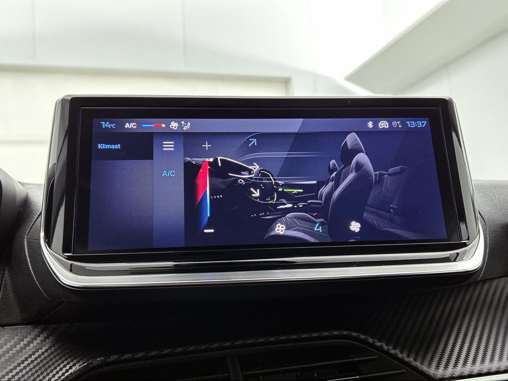 Peugeot 208 100 pk style | rijklaar | parkeersensoren | navigatie | led kop