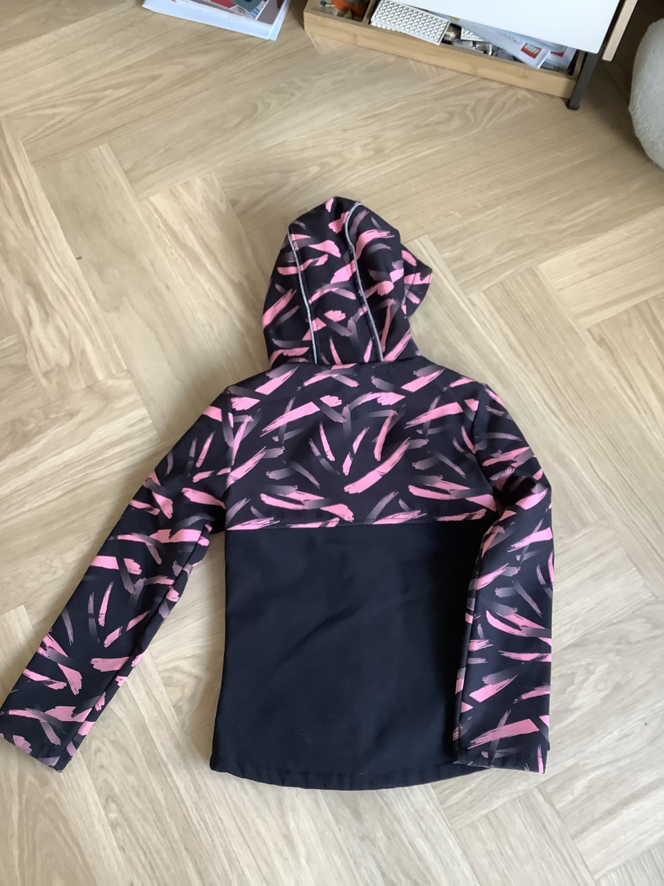 Meisjes softshell jas maat 134