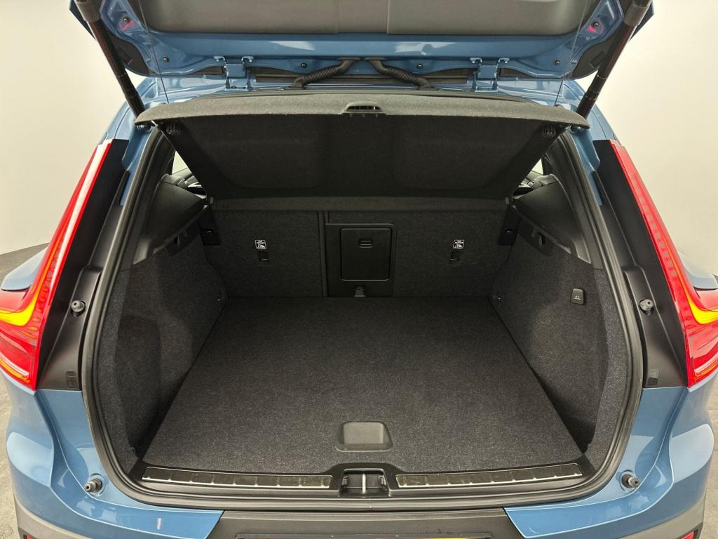 Volvo XC40 t5 262pk recharge ultimate dark| pano| h&k| adap.cruise| camera