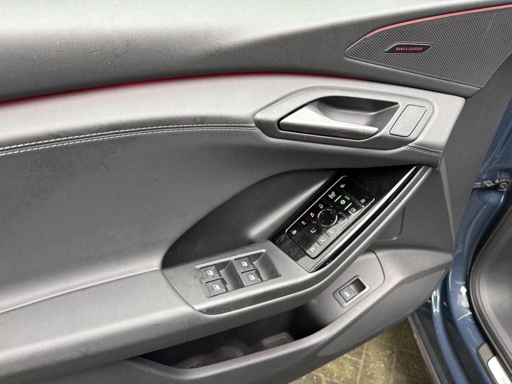 Audi Q6 E-tron s edition performance 100 kwh |pano|tr.haak|b&o|oled|bijrijd