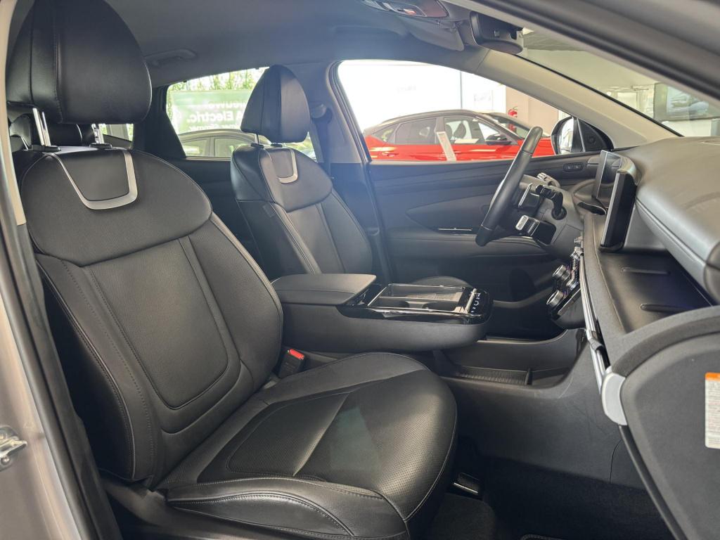 Hyundai Tucson 1.6 t-gdi phev premium nl-auto, meest luxe uitvoering!