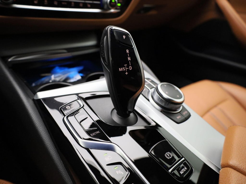BMW 5 Serie touring 520e executive | automaat | leder | navigatie | apple c