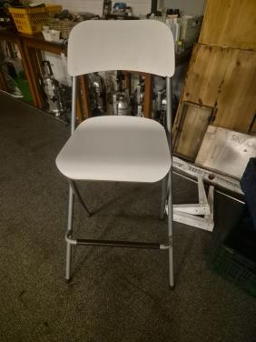Witte (bar)kruk