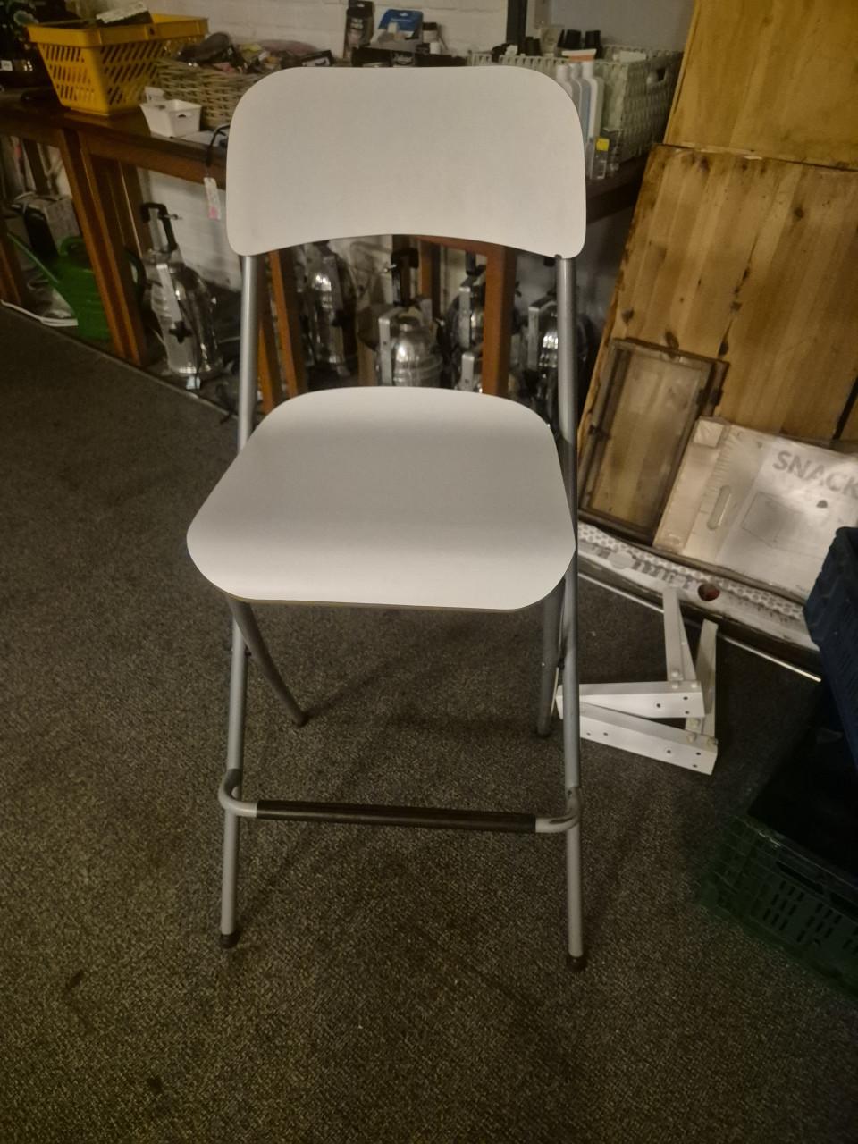 Witte (bar)kruk