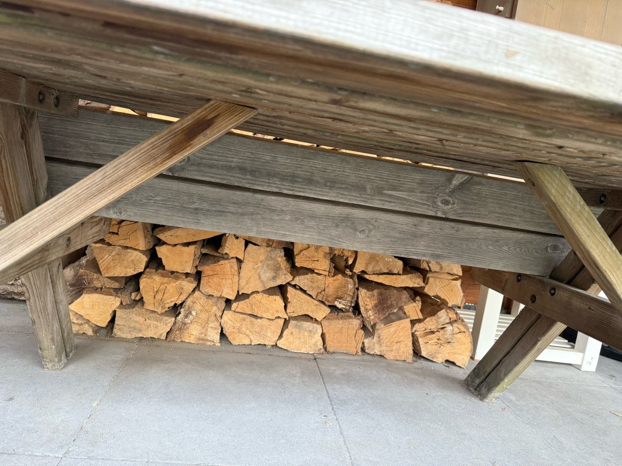 Houten picknicktafel