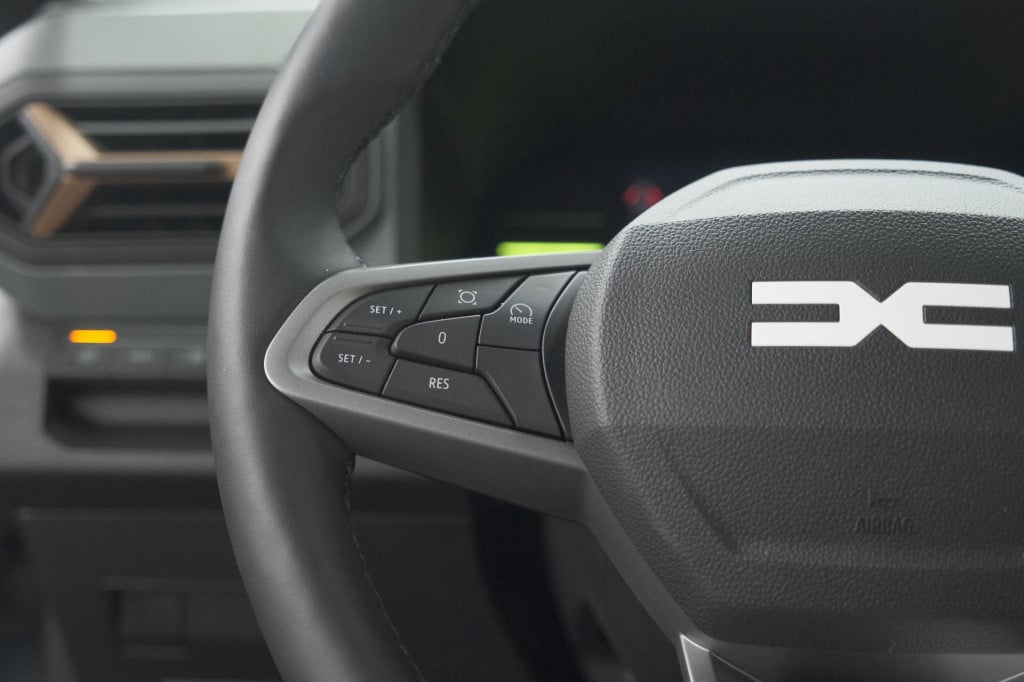 Dacia Duster mild hybrid 130 extreme | camera | apple carplay | parkeersens