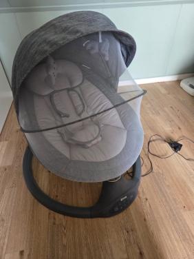 Baby swing