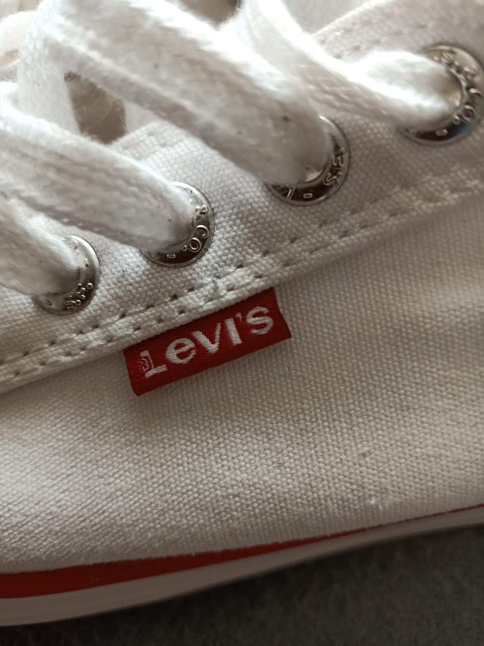 Witte Levi''s sneakers maat 36