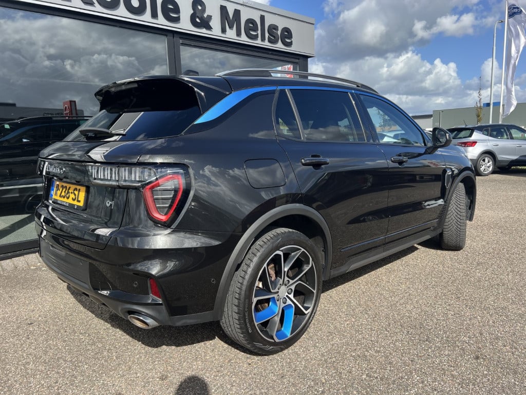 Lynk & Co 01 1.5 261pk plug in hybrid , 360 camera , pano dak , adaptive cc